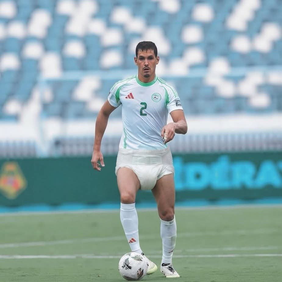 JSK_Time's tweet photo. L'une des plus grandes hagra de l'histoire du football algérien 🤮 https://t.co/iQTRsBCI4m