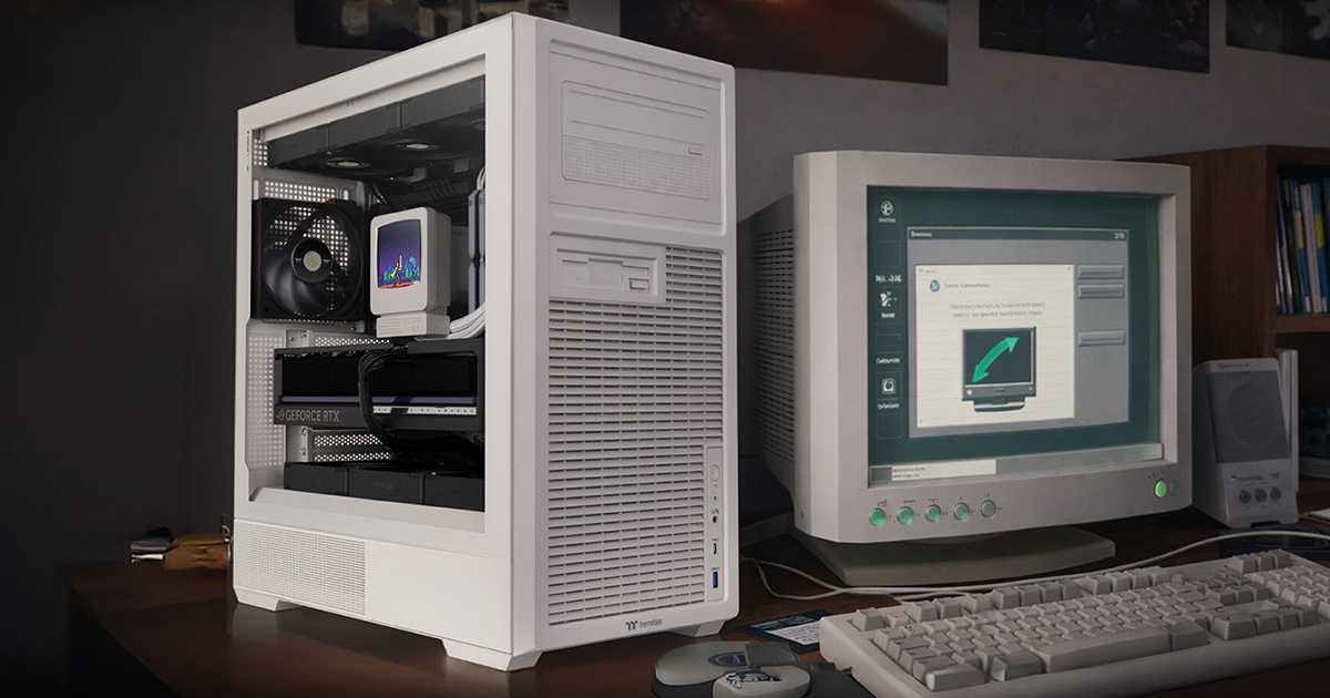 denfaminicogame's tweet photo. あの頃のデスクトップPCを再現した“レトロデザイン”の「PCケース」が懐かしかわいい。ベージュカラーで雰囲気たっぷり
https://t.co/IUH5ZszcSk

レトロな雰囲気に対して、ファンを最大12基設置できる“モダン”な一面も。フロントパネルには別売りの6インチ液晶ディスプレイを搭載可能 https://t.co/pLkT9CyBMm