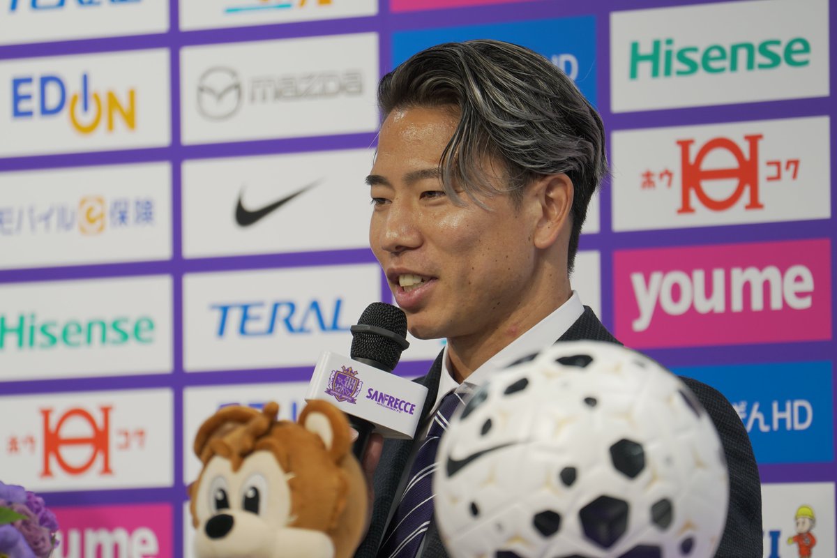 san_spirit's tweet photo. 「挑戦は終わりじゃない」
「サンフレッチェ広島を選ぶことが何よりのチャレンジ」
「優勝に導くのは絶対条件」
#浅野拓磨 選手が新加入選手発表記者会見で復帰への思いを語りました∠( 'ω')／➶
#sanfrecce https://t.co/Pf4uOvRiPE
