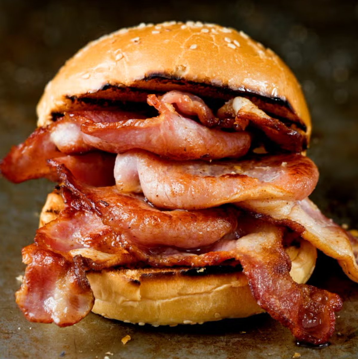 TheGriftReport's tweet photo. Foreigner's say us Brits don't have good food 

I present: The bacon bap  

Only wrong uns cant eat this. https://t.co/Ej8jyucCEu