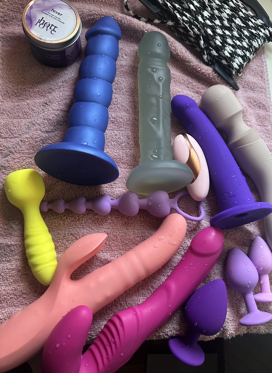 DoubleServing's tweet photo. What toys do we think I have inside of me?? 💦😛 
Watch the full video on my OnlyFans Page. https://t.co/Pm73QE9MHb
#onlyfans #soloplay #selling #bbw #bisexual #nsfw https://t.co/YdxE6yzALI