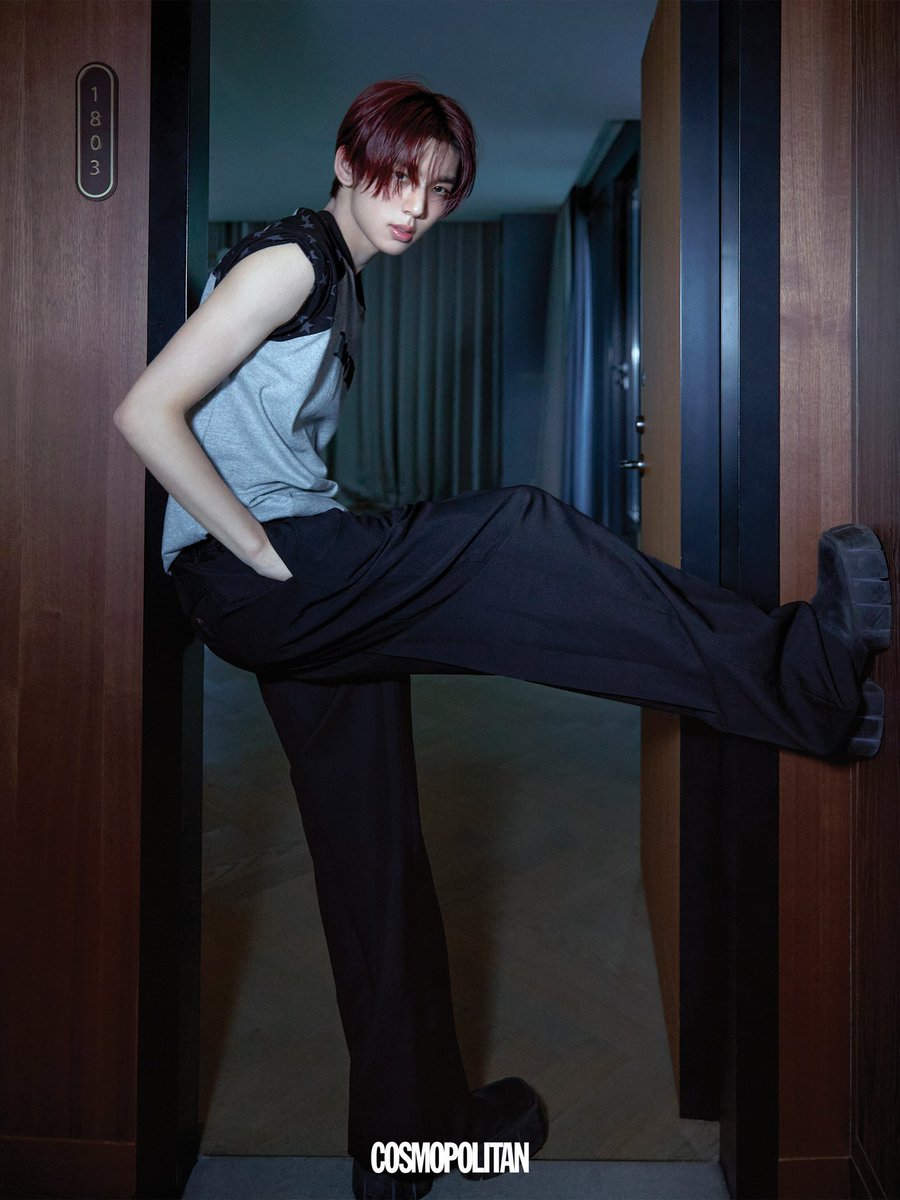 07hanpics's tweet photo. #HANYUJIN FOR COSMOPOLITAN KOREA https://t.co/JY5Bb9gW2h