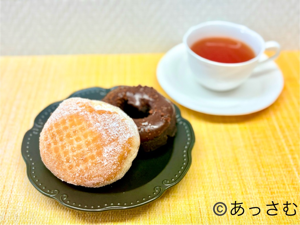 meowbow_tea's tweet photo. ミスドのドーナッツ
いっぱい買ってきました😋
オールドファッションとポンデリングは安心の美味しさ🩷
エンゼルクリームもふわふわで美味しすぎます。 https://t.co/Lg2AlhISNB