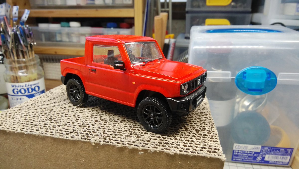 Bimmer_K's tweet photo. @MinatoNonJimny コレですね！
ジムニーのピックアップ、最高です！
こうなったら幌車も出してほしいですねw

ちなみにワタシも昔グロリアのラジコンの後ろ切ってピックアップにしてましたw https://t.co/kC4cNQx5Qf