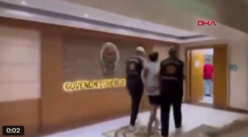 ekremas571's tweet photo. Bu görüntüye üzülenlere ve ifade özgürlüğü diyenlere; Sizin için değersiz olan başkası için hayat ve yaşam biçimi olabilir
Tanzanyada yaşayıp bir tepeye çıkıp görüşlerinizi, düşüncelerinizi, özgürlük adı altında oluşan tüm sapkın ve iğrenç fikirlerinizi özgürce paylaşabilirsiniz https://t.co/f73CtkZY8V