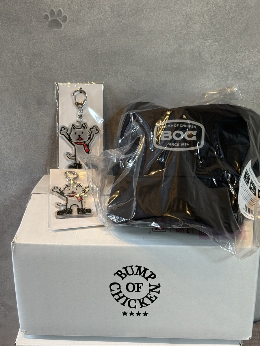 boc_st373's tweet photo. きました！私のところへもようやく！送料悩みつつ2回！Tシャツは惨敗！超高熱の中プラネタリウムグッズもポチれた！あとはゆっくり風邪を治そう…咳が酷い https://t.co/jlyGJwJM4L