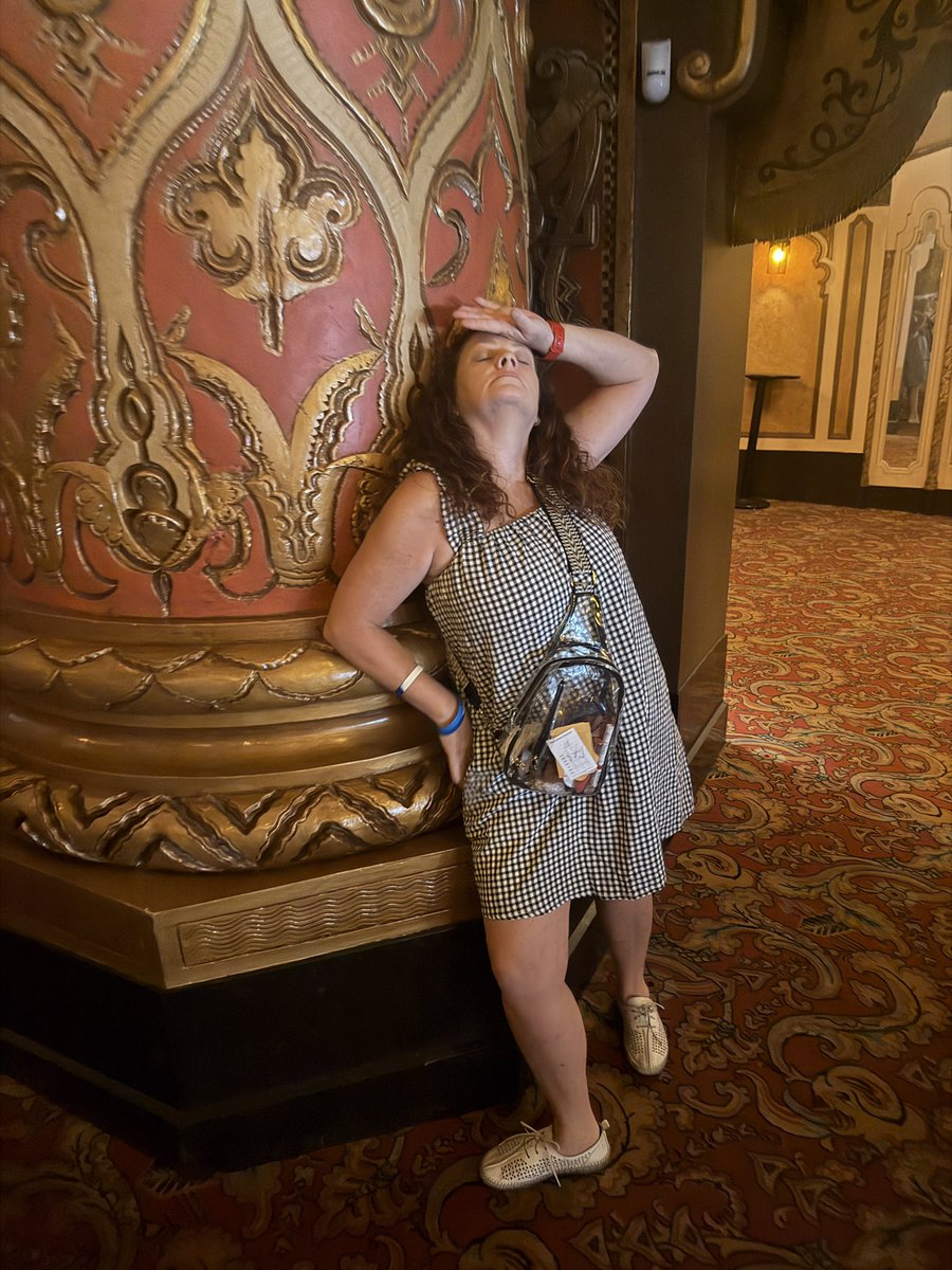 MsFainfirsties's tweet photo. Channeling my inner Broadway star! 🌟 Looking up at the Fox Theatre was a reminder that art surrounds us in every direction. Every architectural detail told a story. My favorite St. Louis adventure!! @KEDCGrants @DrJWEvansJr @KingWendy_m https://t.co/kbrBKGhX0E