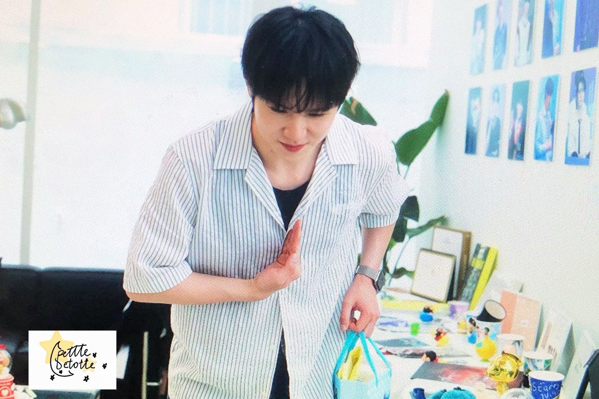 PETITEETOILE703's tweet photo. 260703 🎂

🫳🏻🫳🏻

#위아이 #김동한 #동한 #WEi #잘했동한 https://t.co/dr2RSXAz1v