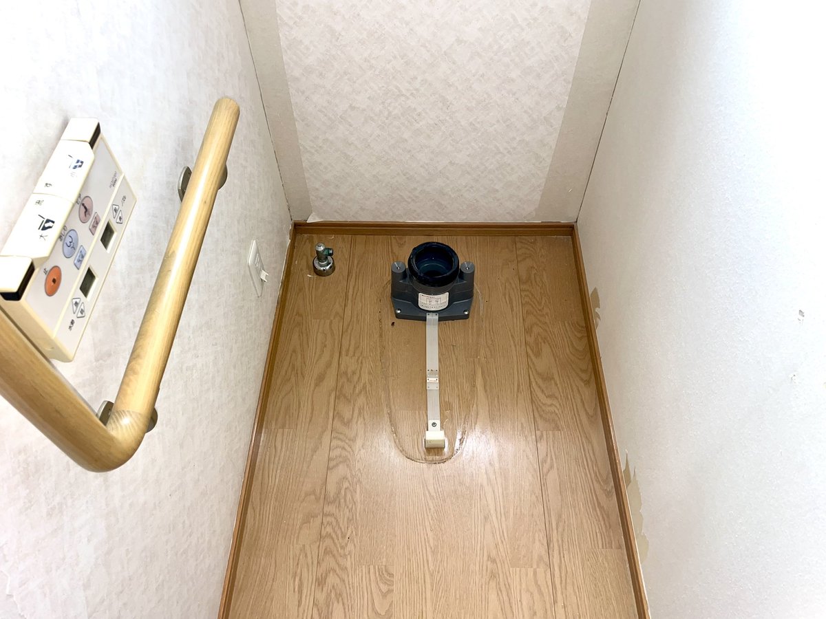 herojiro39's tweet photo. （株）タバタコーポレーション
https://t.co/Odckgxftga

① #トイレリフォーム 工事を
させていただく運びとなりました

誠にありがとうございました😊

続く

#水道修理 #水道工事 #トイレ交換 #トイレ工事 #内装工事 #埼玉県さいたま市岩槻区 https://t.co/4aBfCAMEHE