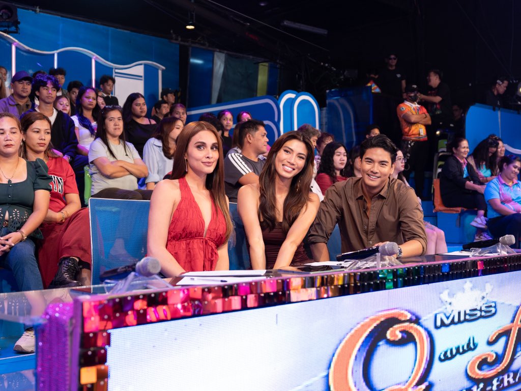 cornerstone_ofc's tweet photo. JUDGE MICHAEL IS IN SESSION! 😍

Serving looks and fair judgment, Michael Sager took his seat as one of the hurados on Miss Q&amp;A of It’s Showtime! 💯

#MichaelSager
#CornerstoneArtist https://t.co/tgG0MbhuDX