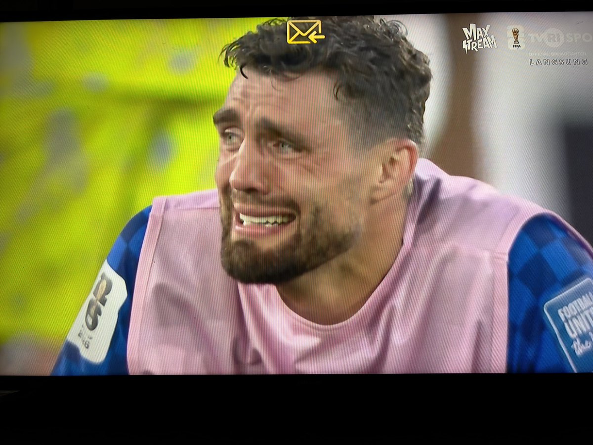 zuwfpr's tweet photo. one smile one cry, beautiful game. thx for your lastdance. hvala luka https://t.co/OfNonViG8B