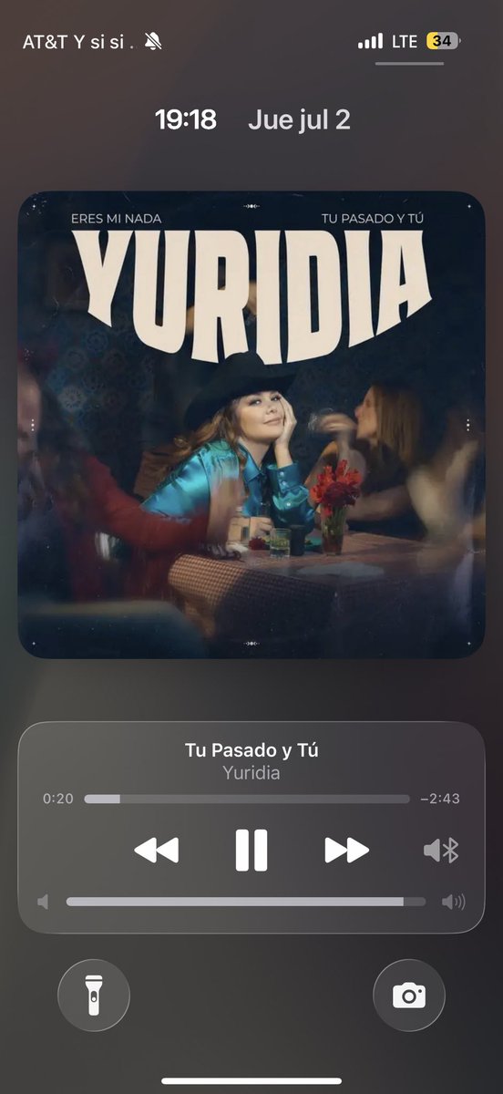 _vfll27's tweet photo. Ay que rolota nos regalaste Reyna @yuritaflowers te amo💜 https://t.co/SnRxkrd14Z