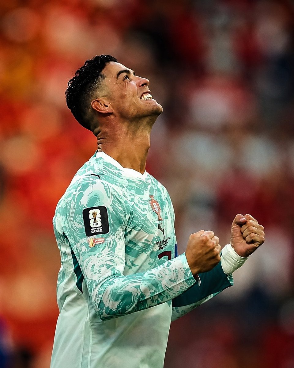 xtrendgh's tweet photo. 🚨The referee has blown his whistle for full time. Portugal 🇵🇹 2:1 Croatia 🇭🇷.

1st Half
••••••••••••••••
2nd Half 
53’ Perisic I. 0-1
68’ Ronaldo C. (Penalty) 1-1
90+4’ Ramos G. (Leao R.) 2-1 
#Ronaldo #Modric #Fifaworldcup #FIFA2026 https://t.co/woHat6Z4sV