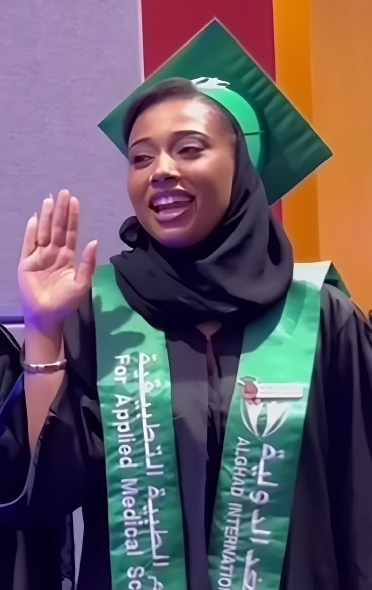 iiews9's tweet photo. @TraqHy79326 @7d8ye Saudi women's real-life features: https://t.co/MVBWUBi703