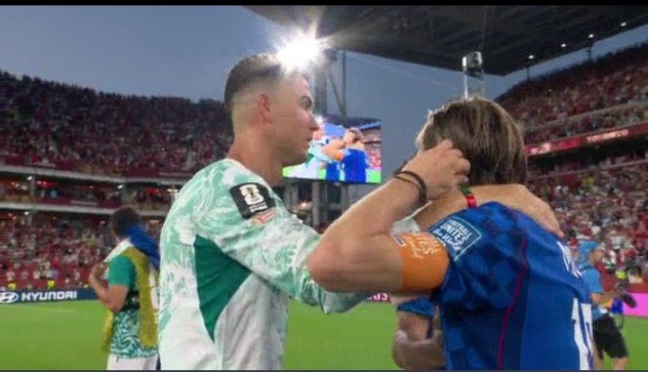 OmeizaFemi's tweet photo. Once a Madridstart always and forever be ❤️🤘🏾
Spain next 😞
#PORCRO
#Portugal
#leao https://t.co/XKEhItUKA5