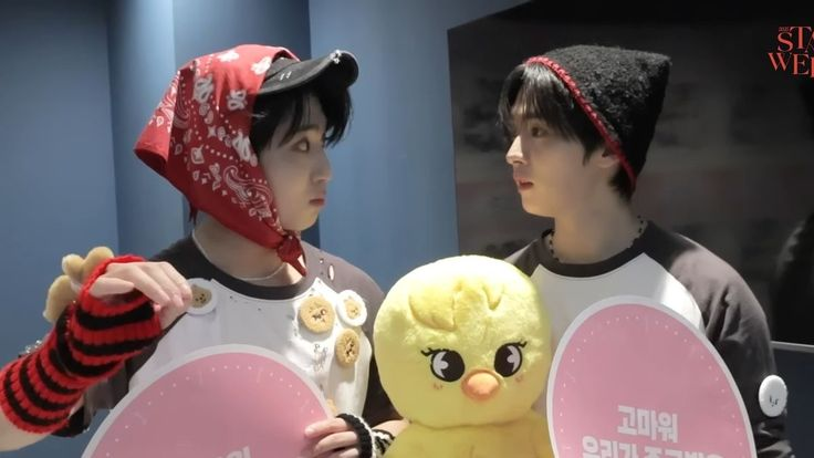mim_ntts's tweet photo. 🐼 : @divinerblu :3 https://t.co/3wCdVI3jQD