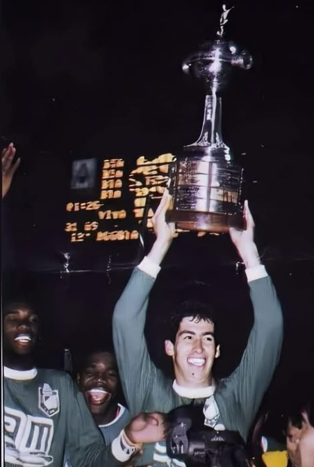 ColFootyReport's tweet photo. 32 years ago, Andres Escobar was taken away from us. You will be remembered forever Andres, a Colombian football legend. 🇨🇴🕊️ https://t.co/cHrhGL18bu