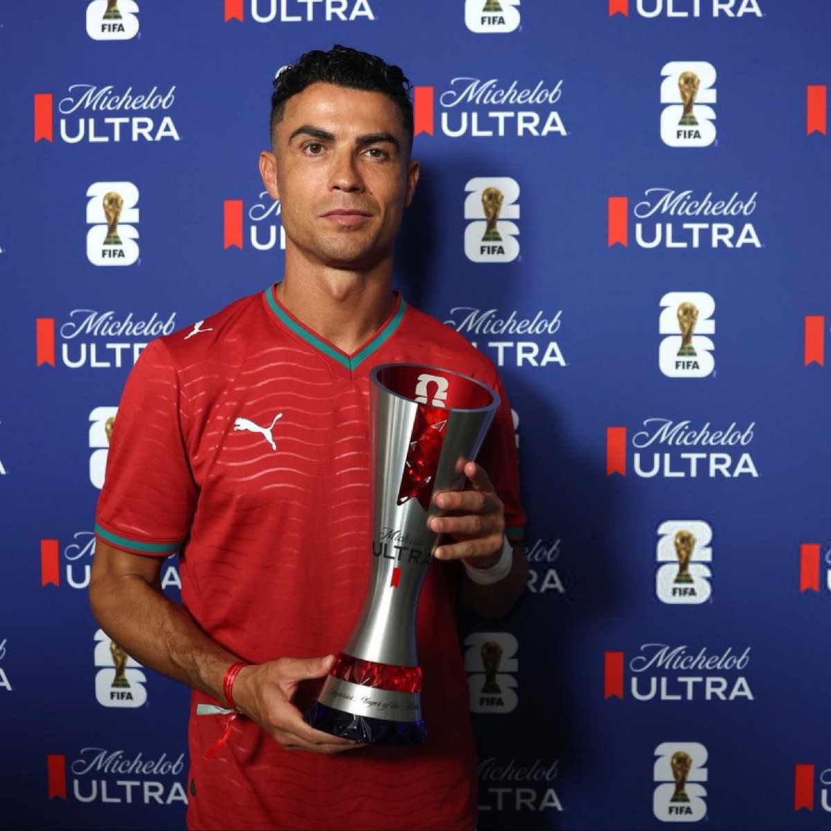 MadridXtra's tweet photo. 🚨 OFFICIAL: CRISTIANO RONALDO WITH THE MOTM. 🇵🇹 https://t.co/XYbhKVWXmW