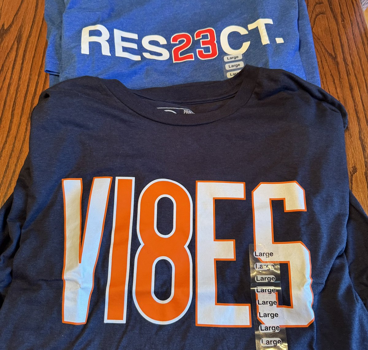 joedacy2112's tweet photo. Bought 4 mystery shirts for me and my oldest son. Joe @obvious_shirts never disappoints! #obviousfacts https://t.co/wN7SZ7icbQ