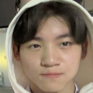 writecatto's tweet photo. freaked out at 8am just because that little almond showing off his biceps LIKE SINCE WHEN❔️❕️❔️❕️❔️since when he became that BIG, i mean where is my almonchhichi⁉️😭😨 WHERE IS MY MENUL MENUL KUE APEM TUING TUING MOCHI PUPPY❔️😭 https://t.co/u20pPuVPUv