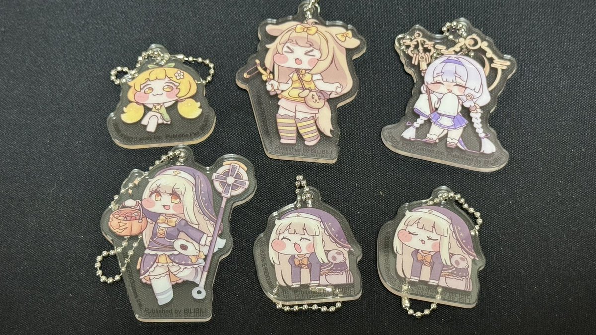 roga_rogags's tweet photo. ファミマでトリッカルのグッズを買える日が来るなんて…… https://t.co/5Bc5LDmL8d