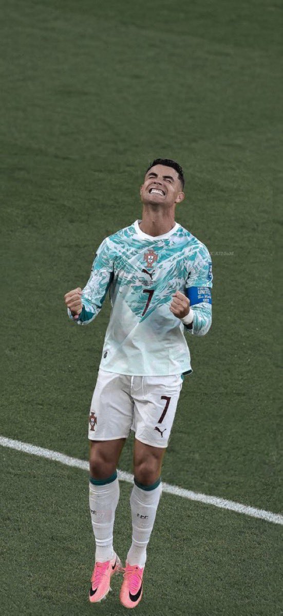 _goat_7's tweet photo. I C O N I C♥️🇵🇹
#البرتغال_كرواتيا https://t.co/IHIjB16Hlo