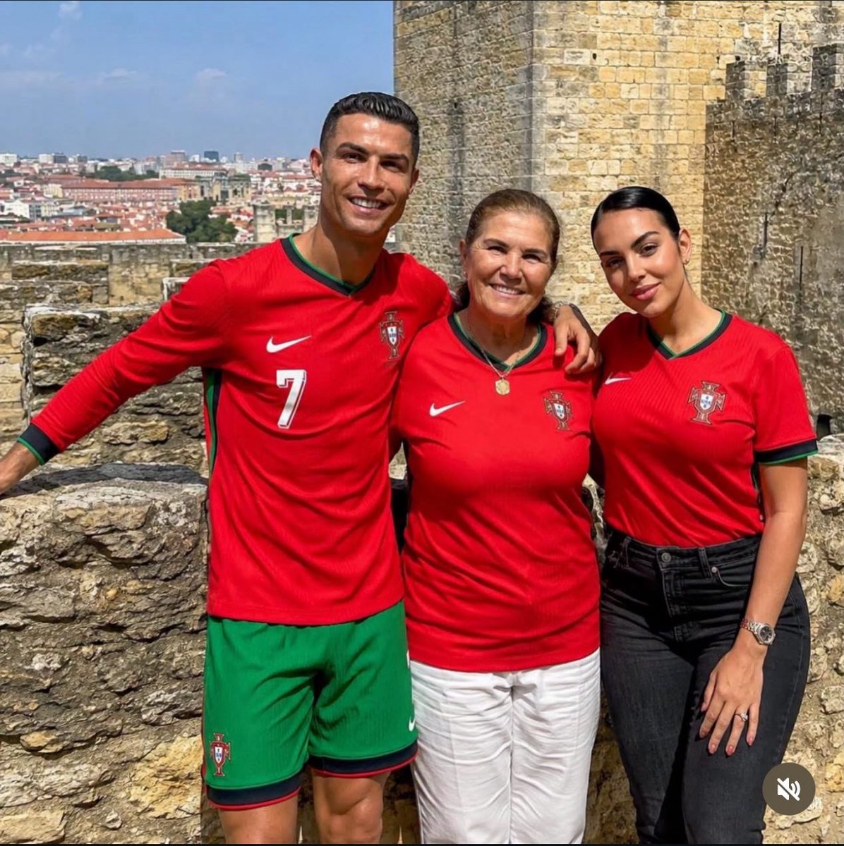 ikeme89's tweet photo. But. World cup is a....🫠😴 https://t.co/6QC5qD0QR9