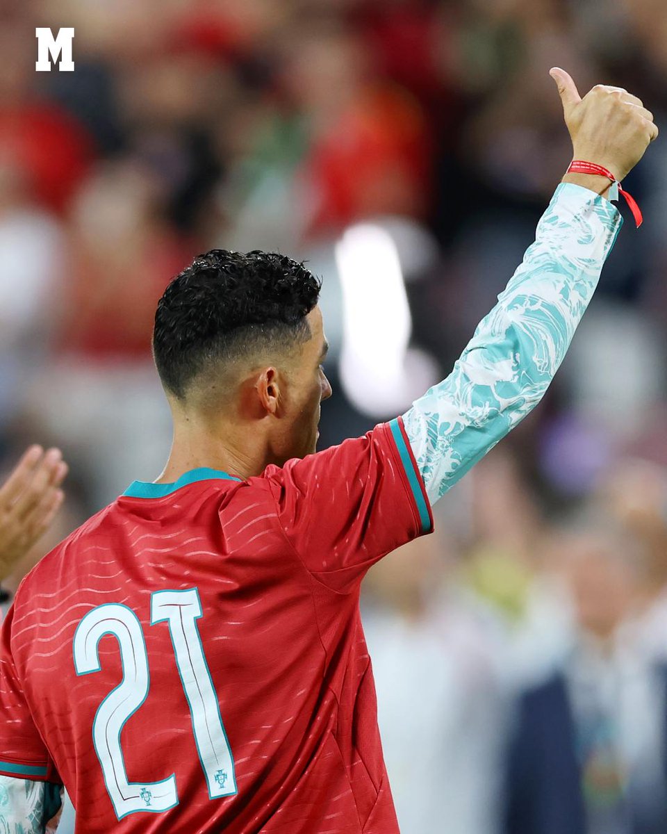 marca's tweet photo. El sentido homenaje de Cristiano Ronaldo a Diogo Jota tras clasificar a Portugal a octavos de final del Mundial 🥹

#FIFAWorldCup #Mundial2026 https://t.co/sVoSwUMdDC