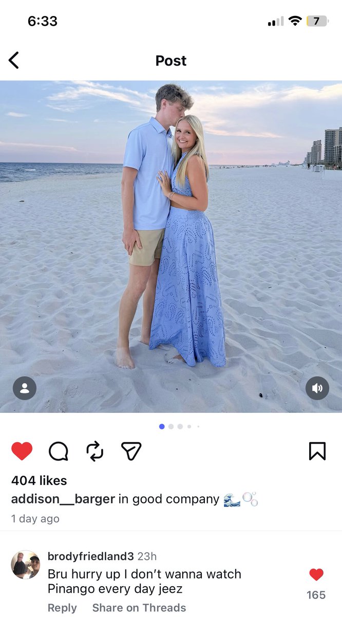 ernieiskin98404's tweet photo. Dude, I feel bad for this girl 😭 
#bluejays https://t.co/BWwhnqheVA