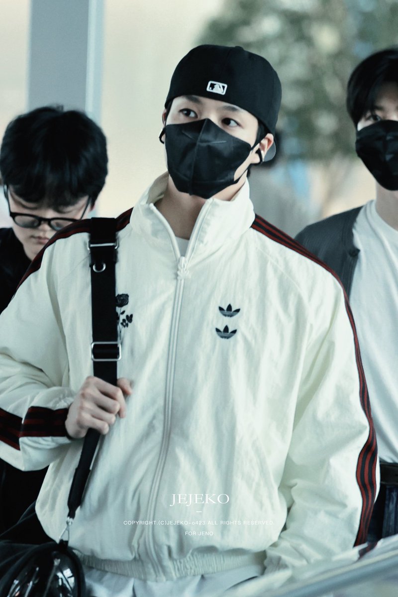 JEJEKO_o423's tweet photo. 260703 ICN🛫

#제노 #JENO #ジェノ
#NCTDREAM #NCT https://t.co/bu8NSfFnRG