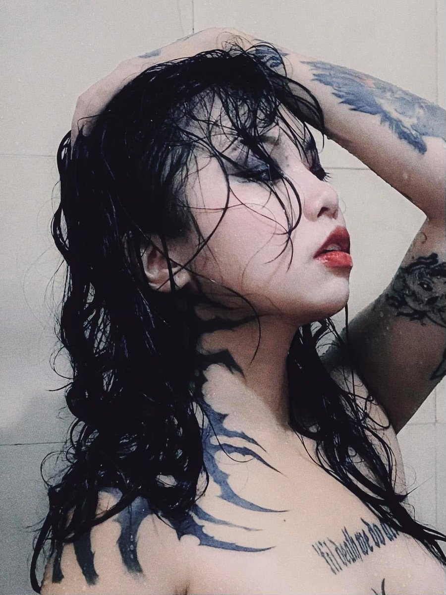 hottiexathena's tweet photo. Bathroom fuck? 💦
#alterphillipines #alterph #alterpinay #alterbagets #altermanilaph #alter https://t.co/GXIcjEeqDb