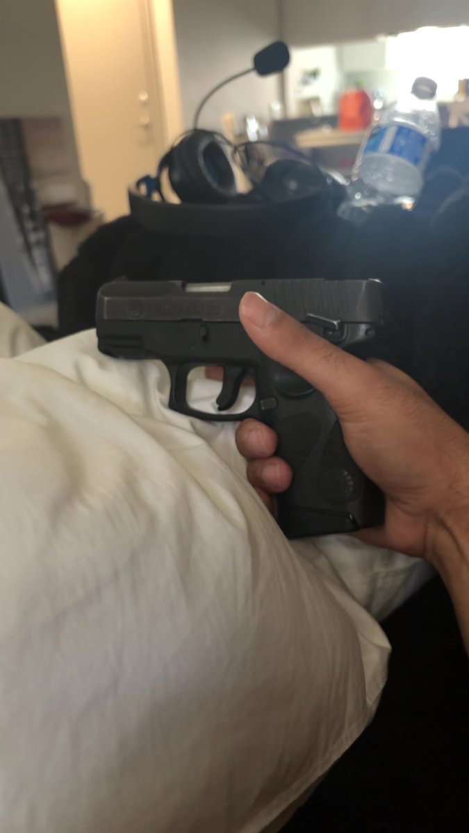 GimmickMan26's tweet photo. @whoisalexmason Stay safe lil nigga https://t.co/ZINhwtiXgE