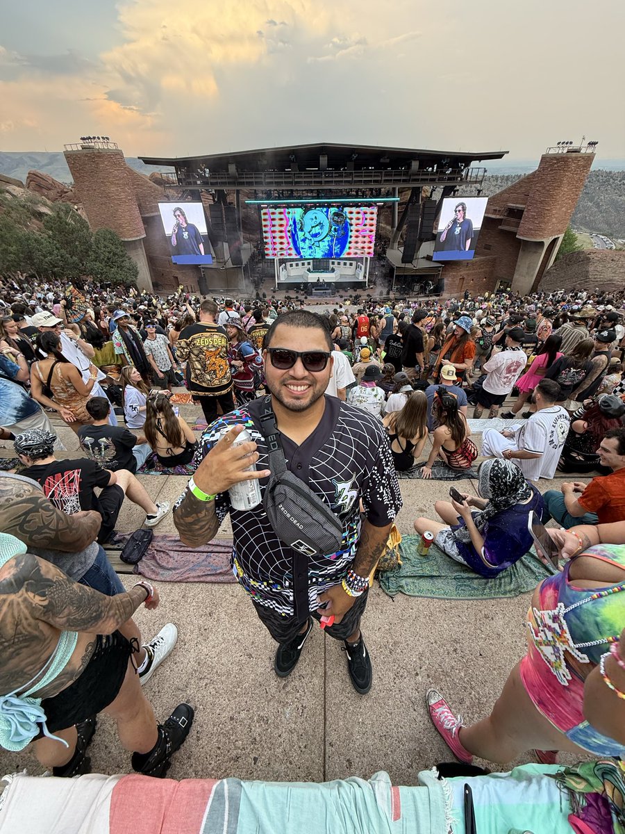 jasonayeee's tweet photo. Deadrocks is a beautiful sight to see #zedsdead #deadrocks https://t.co/hN9VRgEKHI