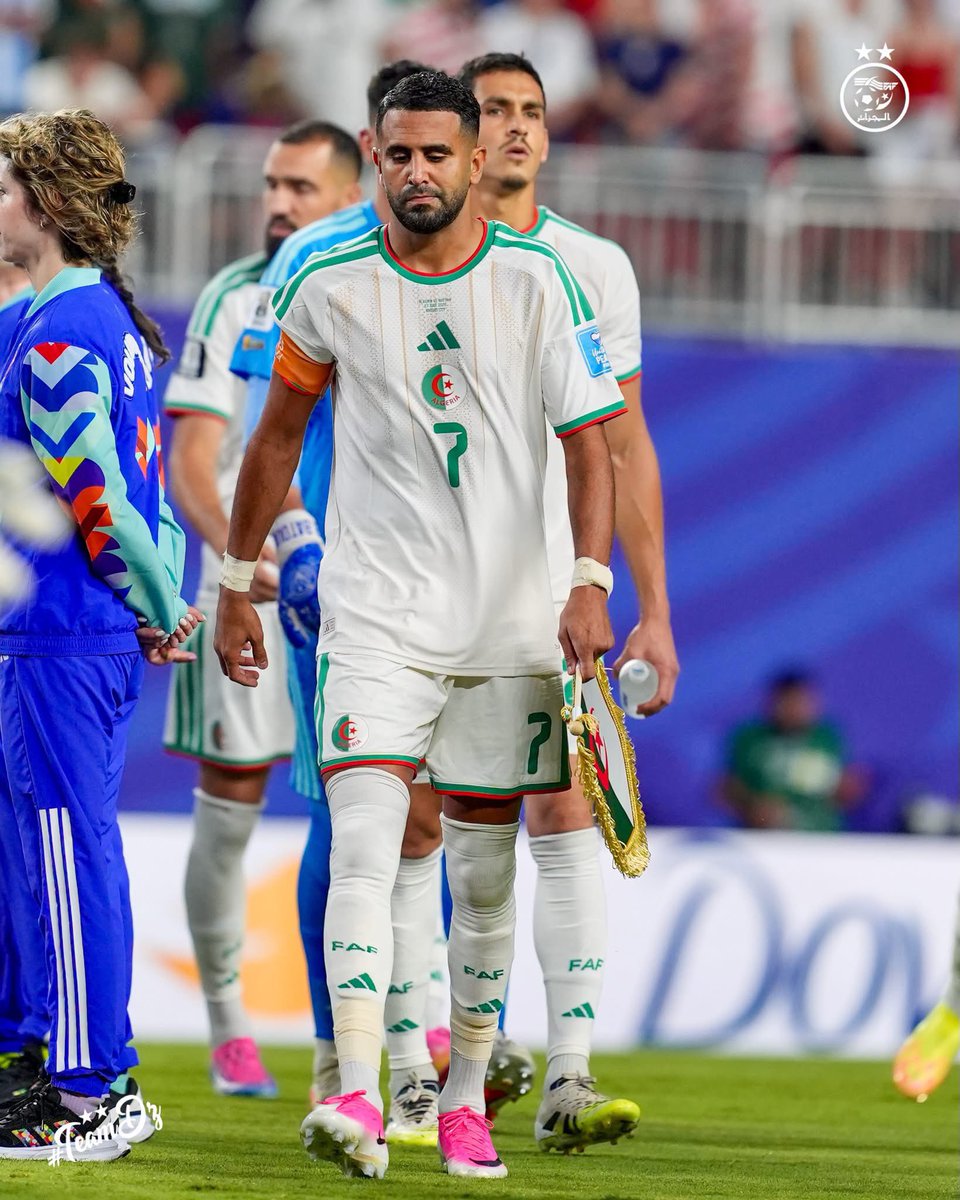 la_vagueverte's tweet photo. 🚨‼️ OFFICIEL - LE XI DE DÉPART DE L’ALGÉRIE FACE À LA SUISSE 🇩🇿 

Zidane - Belghali - Mandi - Bensebaini - Aït Nouri - Bentaleb - Zerrouki -  Aouar - Maza - Chaïbi - Mahrez (C). 

Vos avis ? https://t.co/N79PmSliaB