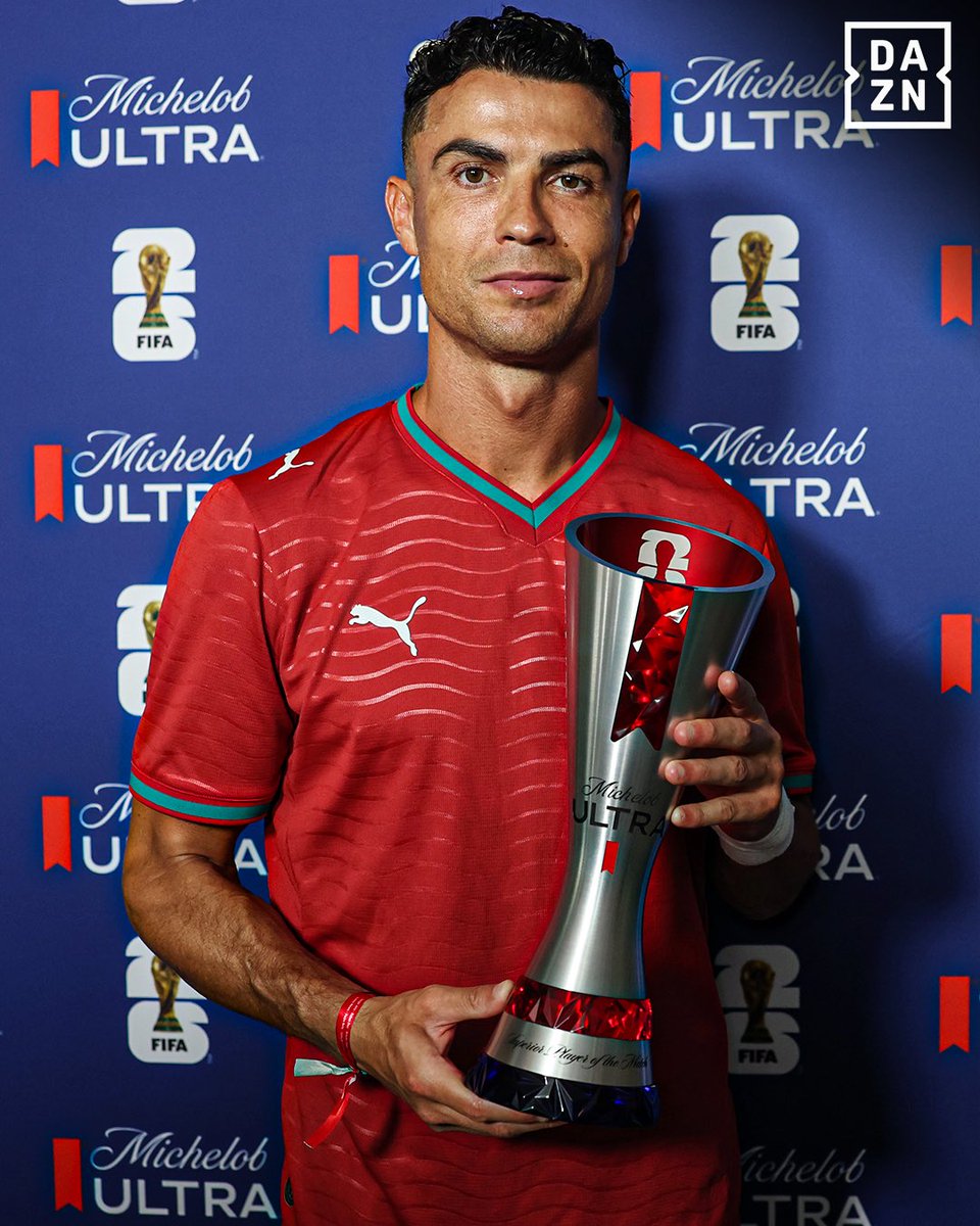 DAZNFutbol's tweet photo. CRISTIANO RONALDO, EL MVP MÁS VETERANO DE LA HISTORIA DE LOS MUNDIALES 🌟🇵🇹

Con 41 años y 147 días 👏🏻

#DAZNMundial #FIFAWorldCup https://t.co/m9xNMsAwQe