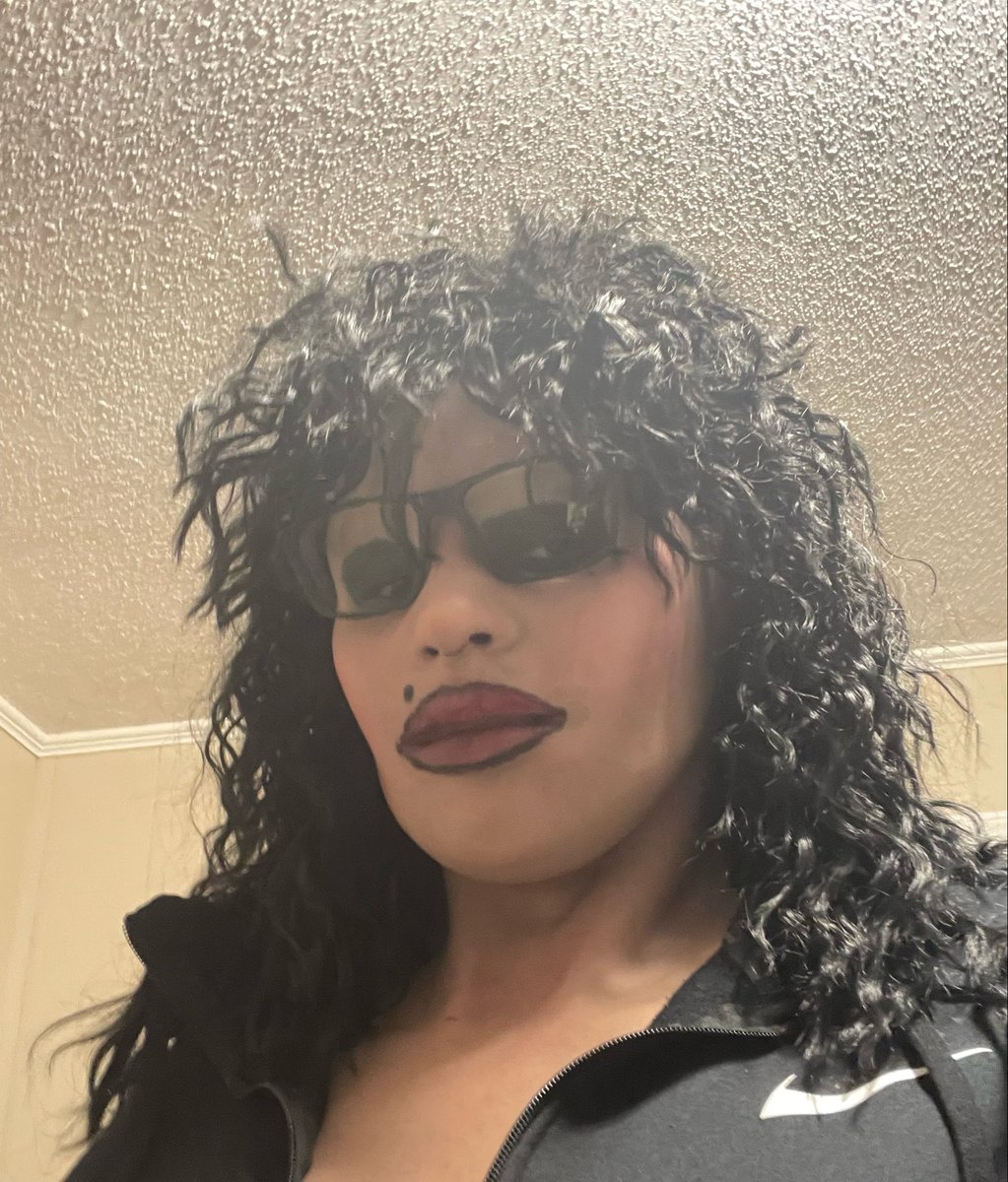 SiliconeDolly's tweet photo. Wanted to try something different with the lips, makeup needs work I know but either way Im happy with the effort π Do I look slutty enough for you? π #FemaleMasking #SiliconeMasking #MTF #LeatherSmoking #CigarSmoke #Masking #Masked #MaskingFetish #FemaleDoll https://t.co/V8cIqCGWuB