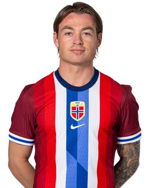 athenissimaaa's tweet photo. Patrick Berg é a versão norueguesa do Lukas Marques e nada tira isso da minha cabeça https://t.co/eArsMvFzBF
