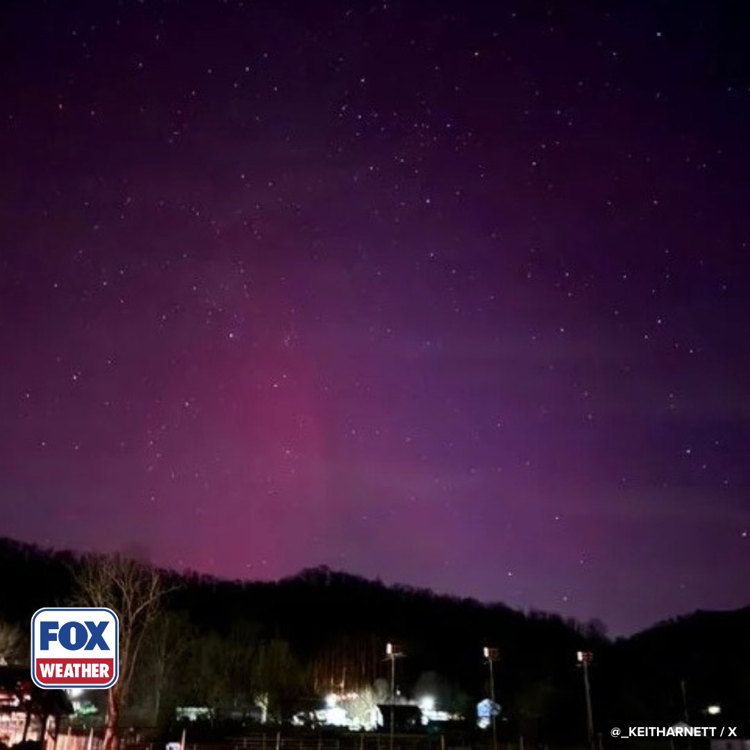 foxweather's tweet photo. LOOK UP 👀: Fireworks may not be the only thing dazzling the skies tonight. A powerful solar flare that erupted on Tuesday could give people across parts of the U.S. a chance to see the Northern Lights. Find out more here:

#sky #northernlights #solarflare #sky https://t.co/C5GHmM0jUt