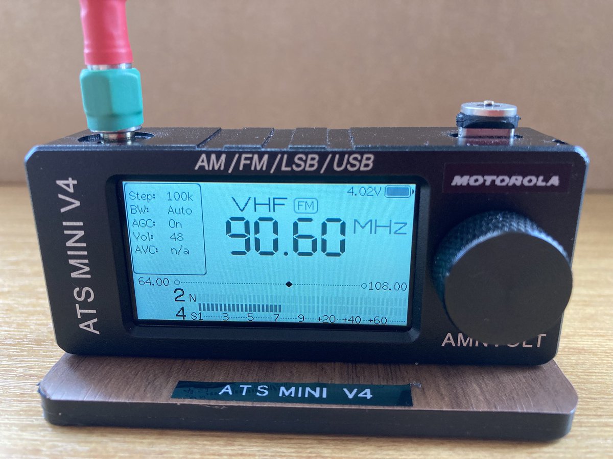 dellpc45's tweet photo. きょうとＪＰ４０５の独り言〜
ＡＴＳV３から、V4アルミボディ~へバージョンアップでファームウエアも最新です🔴🟡🔵
土台を付け安定感upです(笑) https://t.co/dpwgPYJF6q