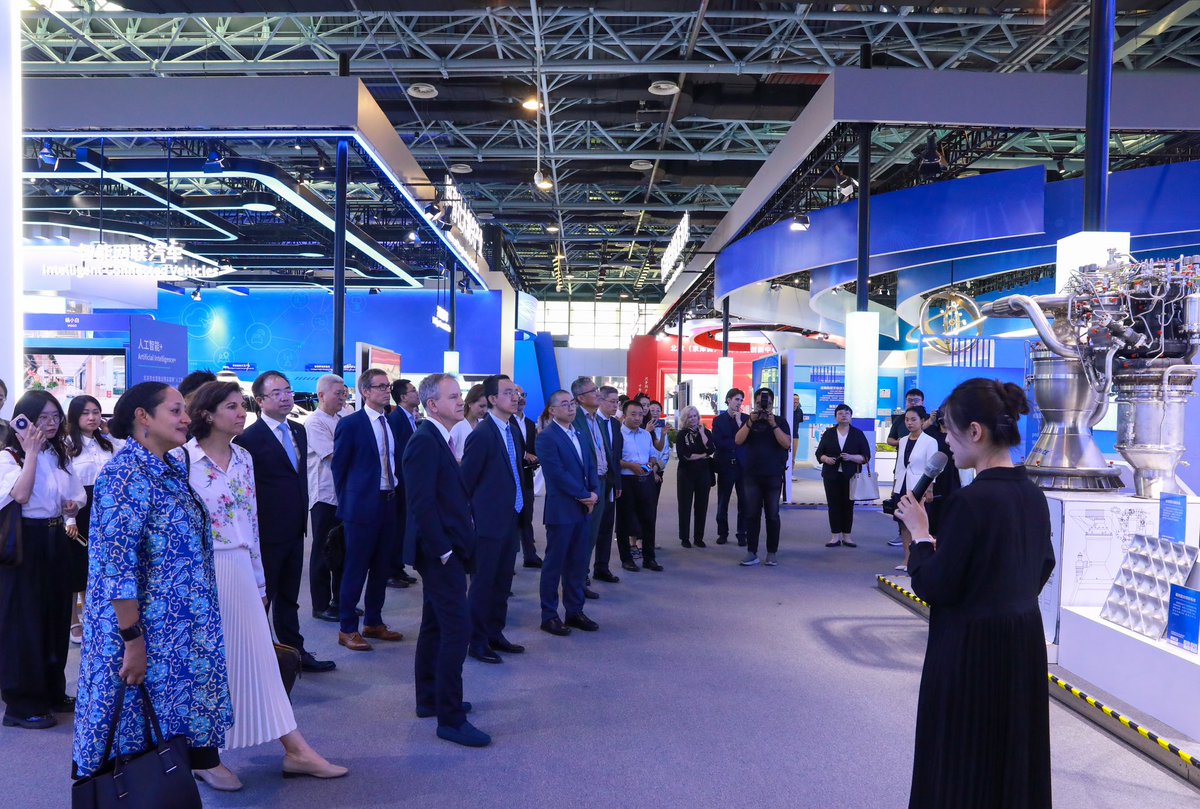 UNinChina's tweet photo. Inspiring dialogue between @UNinChina &amp; Zhongguancun Science City on int’l AI cooperation. UN agencies, research institutes &amp; AI companies in Haidian District showcased cutting-edge applications and explored actionable pathways to leverage AI for priority SDGs for China &amp; beyond. https://t.co/vw2Zx8MJ8z