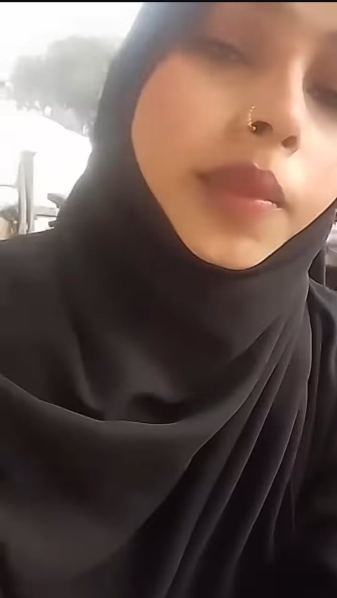 ChuddyPasha's tweet photo. When anti BLT activists confronted this hijabi about sleeping with a kafir 🐄 💩  eating kafir 🕉, this shameless murtad cursed them out and threatened bulldozer action on them by Yogi government!!!
#BhagwaLoveTrap #SanghiTrap #LoveJihad https://t.co/dMZo9bBg2n