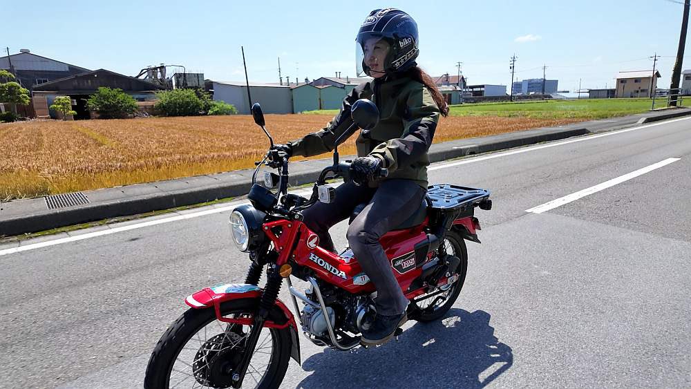 PutiMotor's tweet photo. BS11で毎週日曜21時30分から放送、大人のバイク時間「MOTORISE」。

7月は、日本列島横断のツーリングイベント「サンライズ･サンセット･ツーリング･ラリー」に出走！

バイク女子が、約350kmの行程を「原二・マニュアルのバイクで下道を行く」という独自ルールで、日没の千里浜を目指す。

https://t.co/pWbACipqCm