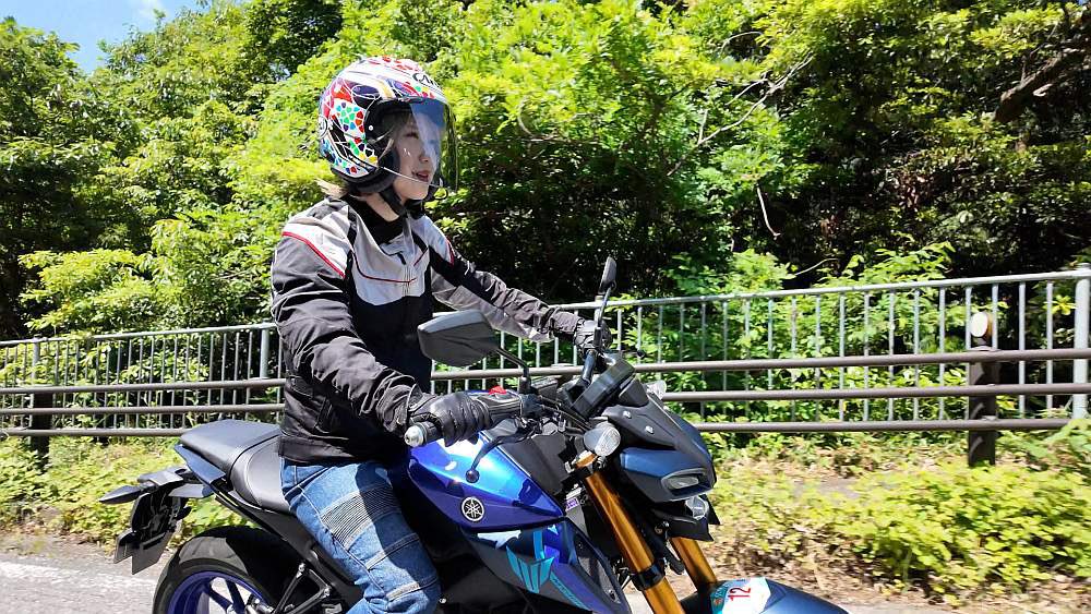 PutiMotor's tweet photo. BS11で毎週日曜21時30分から放送、大人のバイク時間「MOTORISE」。

7月は、日本列島横断のツーリングイベント「サンライズ･サンセット･ツーリング･ラリー」に出走！

バイク女子が、約350kmの行程を「原二・マニュアルのバイクで下道を行く」という独自ルールで、日没の千里浜を目指す。

https://t.co/pWbACipqCm