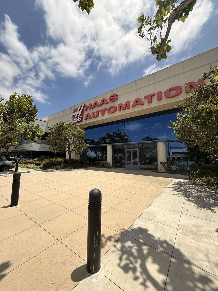 wazwuz's tweet photo. After EVO Vegas, I went to LA and visit biggest CNC manufacturer in America, Oxnard California. 
The manager welcomed me and gave factory tours despite his busy schedule 🙇‍♂️. 
I’m really grateful for the opportunity to learn about America Manufacturing, proudly made in 🇺🇸 🫡. https://t.co/ydHMFev5T0