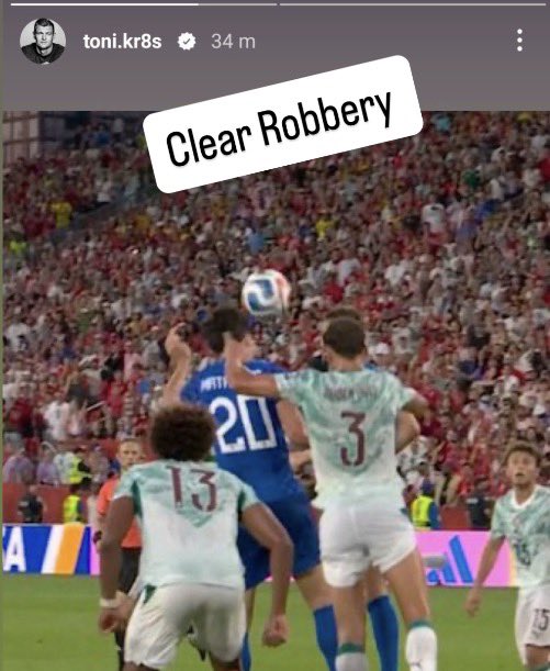 Playmaker8u's tweet photo. 📲Toni Kroos on Instagram😳

“Clear Robbery” https://t.co/Dfoptv7LLV