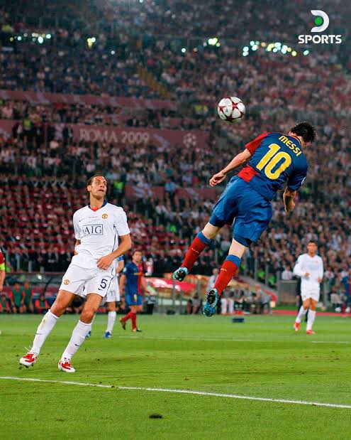 azenpzz's tweet photo. @eutrsimu @FocoFutbolero @Mario___RM De hecho lo hizo ganándole la marca a uno de los mejores centrales del man u. Y siendo el gol del campeonato 👋🏼 https://t.co/0xcWwze0f4