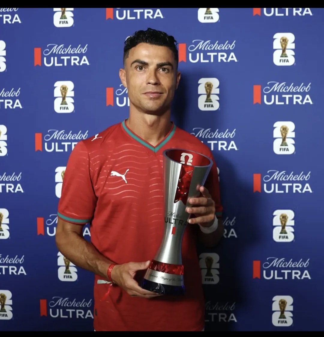 Husss0_'s tweet photo. 🚨🚨🚨 CR7 🐐🚨🚨🚨
كرستيانو رونالدو رجل مبارتي كرواتي وا اوزباكستان

CR7🐐🐐 https://t.co/OQdQ9PmTwJ