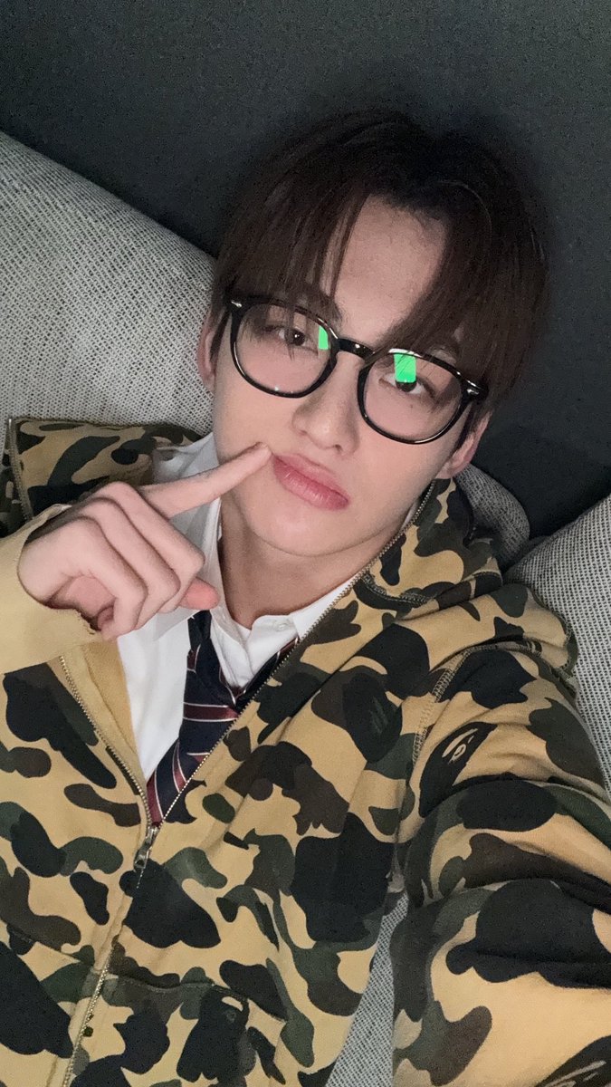 happii_hap's tweet photo. 안경남 사랑합니다
한지훈 사랑합니다 https://t.co/wFlaxszDjG