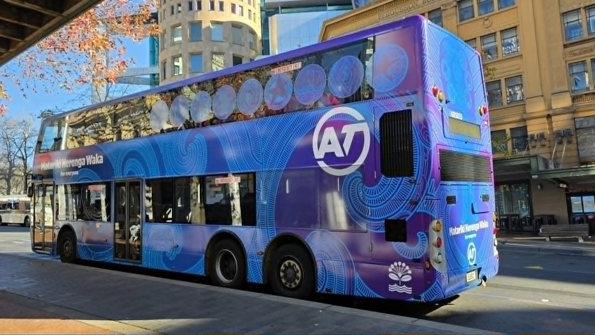 NZTransitBuzz's tweet photo. #BusNews: Auckland Transport has wrapped NB5035 in a special Matariki wrap. 

The bus has the message 'Matariki Herenga Waka - For everyone' on 3 of its sides. 

Photos - Nathaniel Ethan Engels. https://t.co/KBARoZKgaM