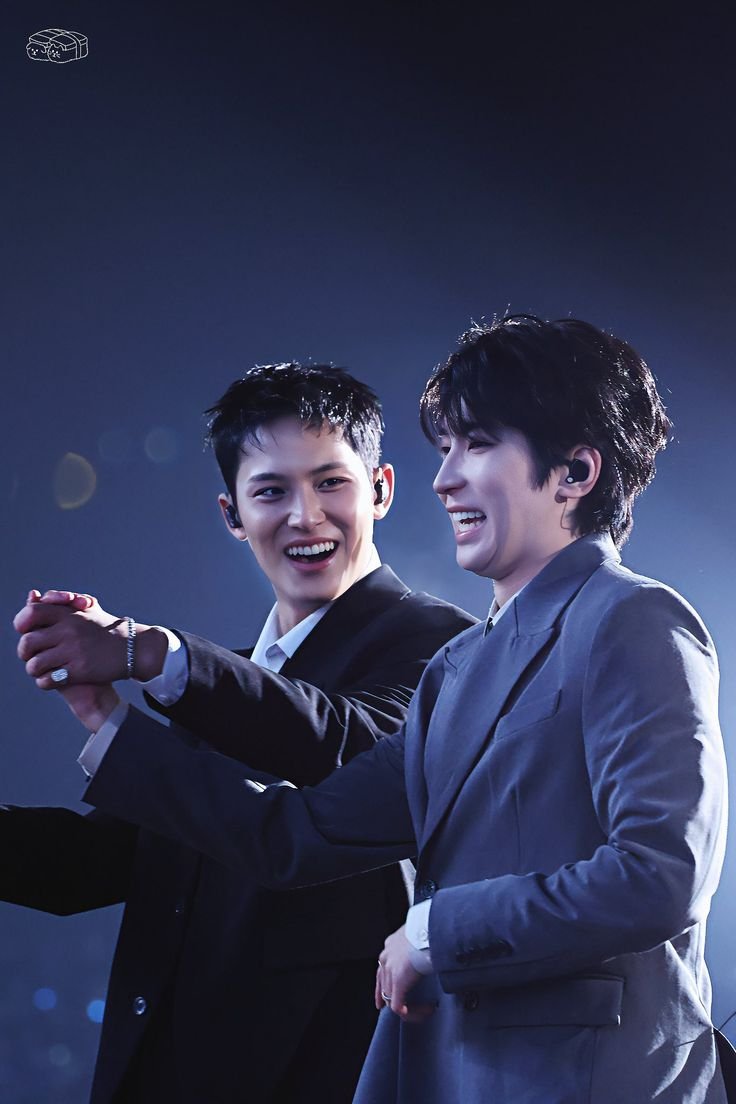naeisaaaa's tweet photo. inilah bangsa besar minwon my papap papip guej #minwonbangsabesar https://t.co/6PdLiZkFIT